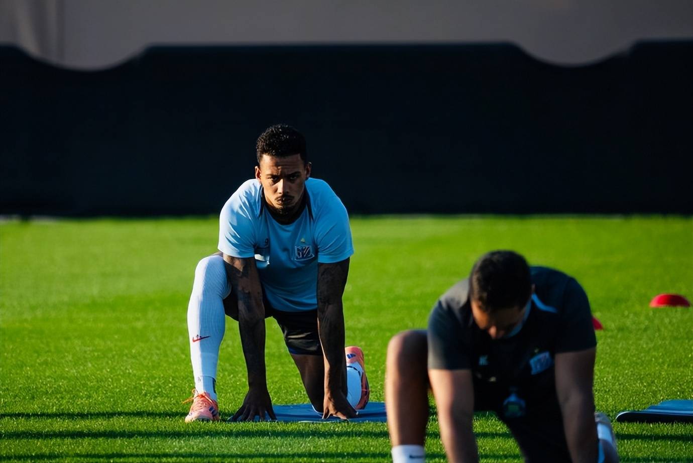 九游官方入口-包含集结日体能课后，马德里竞技复出首秀备战中超，媒体盛赞，资深球员宣示担当的词条