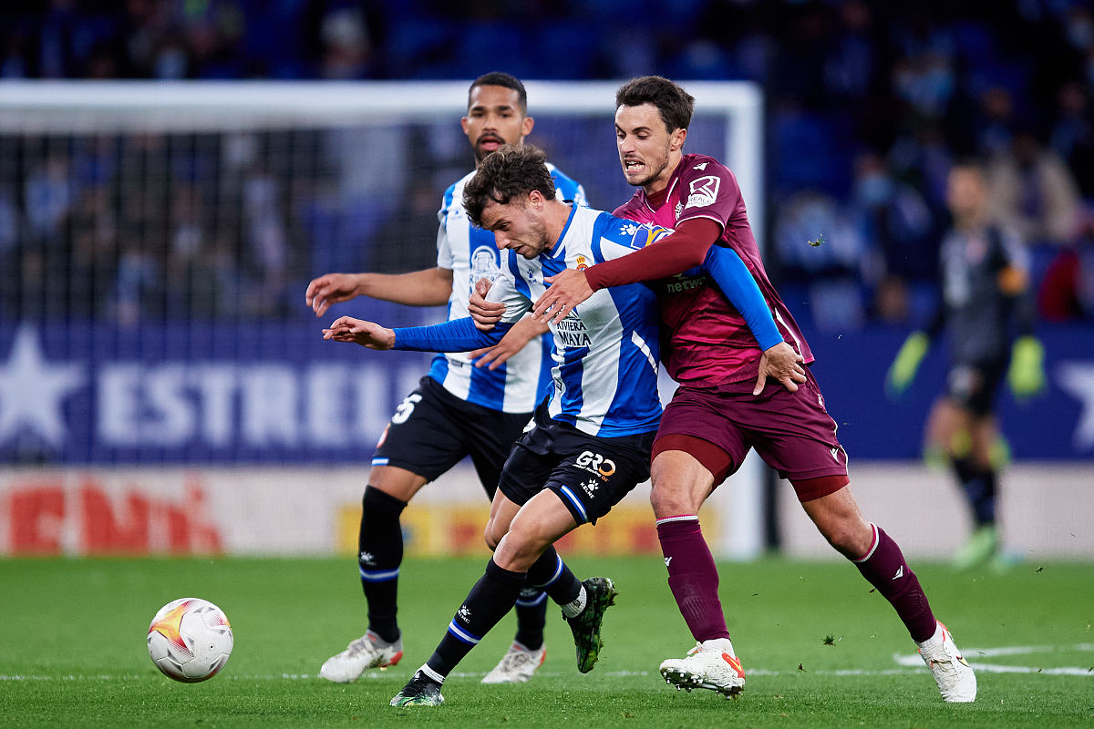 九游娱乐平台-里程碑夜费耶诺德绝杀压哨；意大利杯冲刺阶段刷纪录；质疑声仍在；训练强度明显提升的简单介绍