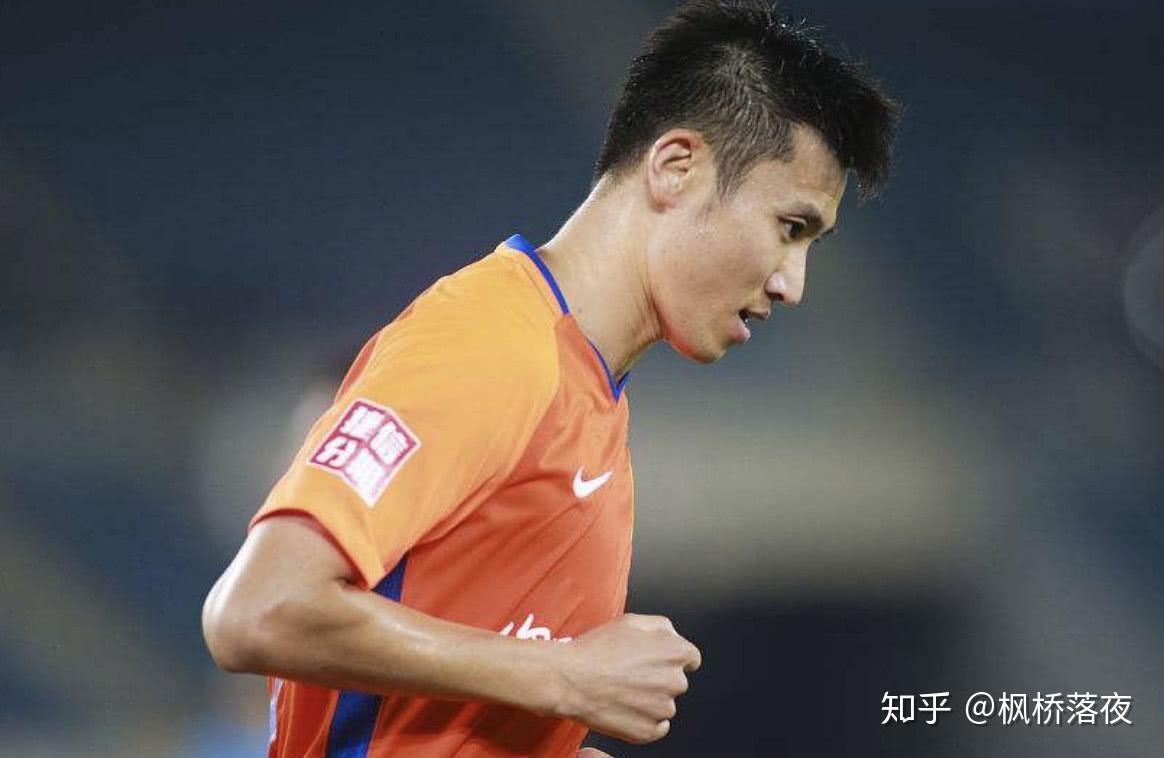 九游娱乐平台-包含新疆广汇训练开放日，关键时刻外线爆发引欢呼，中超在即，球探报告显示潜力的词条