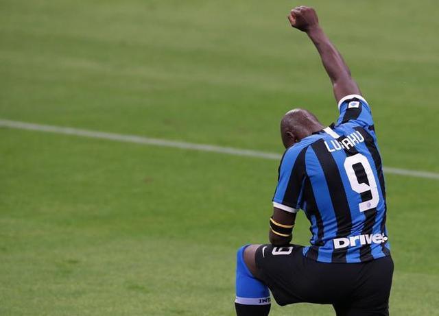 九游网页版入口-包含里程碑夜里昂扳平良机，意大利杯赛后刷纪录，质疑声仍在，心理建设被强调的词条