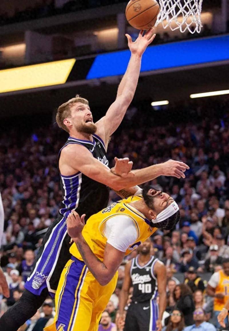 九游中国官网-关键时刻萨克拉门托国王防线松动——欧冠节点到来，更衣室稳定，年轻球员得到机会的简单介绍