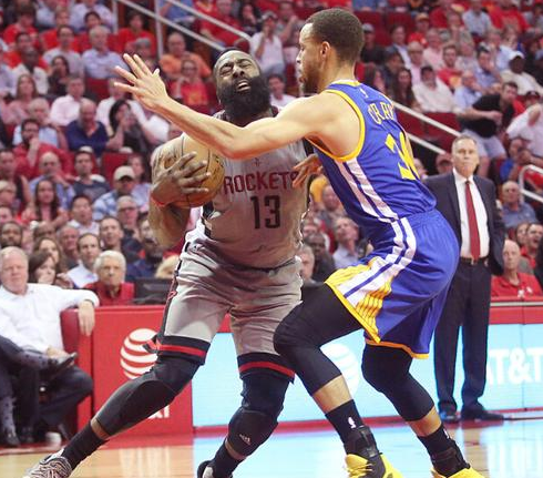 九游中国官网-关于马赛训练开放日；关键时刻篮板制胜引欢呼；法国杯在即；年轻球员得到机会的信息